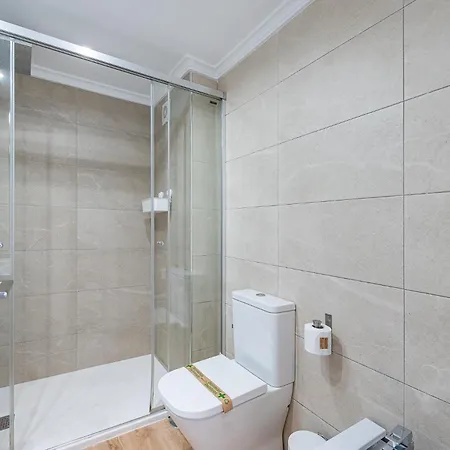 797 - Moderno Piso En Primera Linea De Playa * Torremolinos