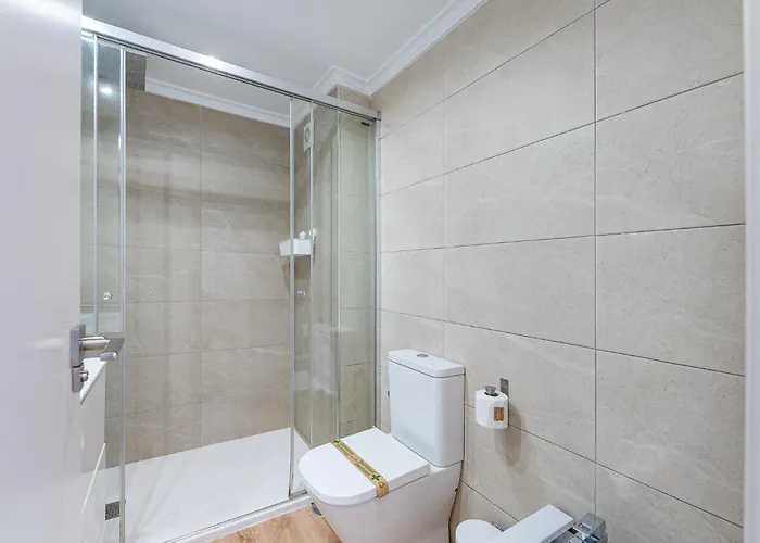 797 - Moderno Piso En Primera Linea De Playa * Torremolinos