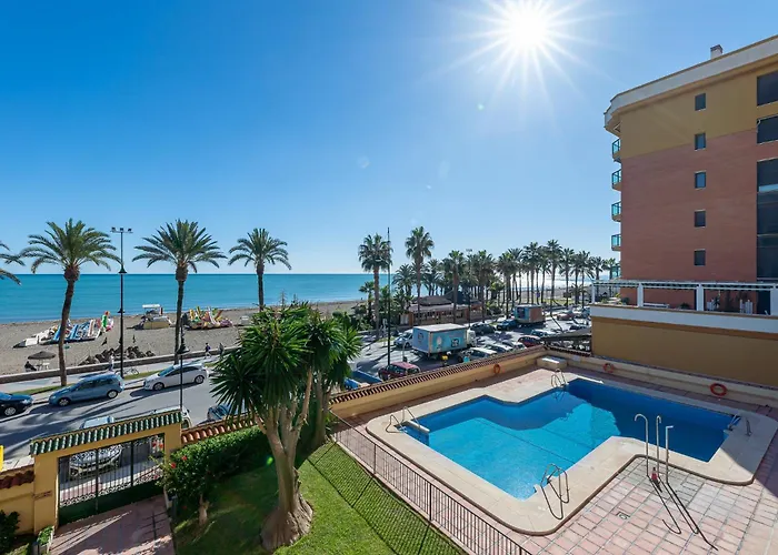 797 - Moderno Piso En Primera Linea De Playa * Torremolinos