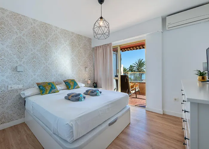 797 - Moderno Piso En Primera Linea De Playa *