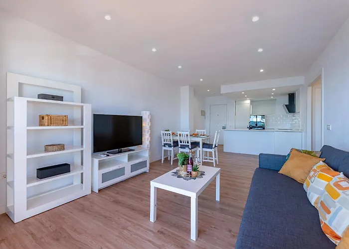 797 - Moderno Piso En Primera Linea De Playa *